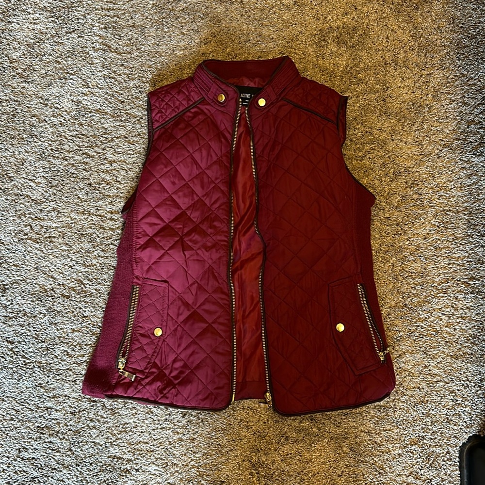 Active USA Women’s Vest